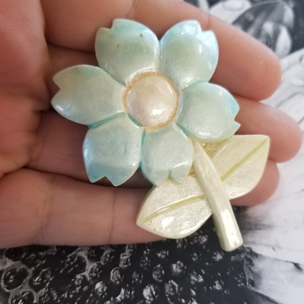 Cute VTG Flower Brooch - Picture 1 of 7